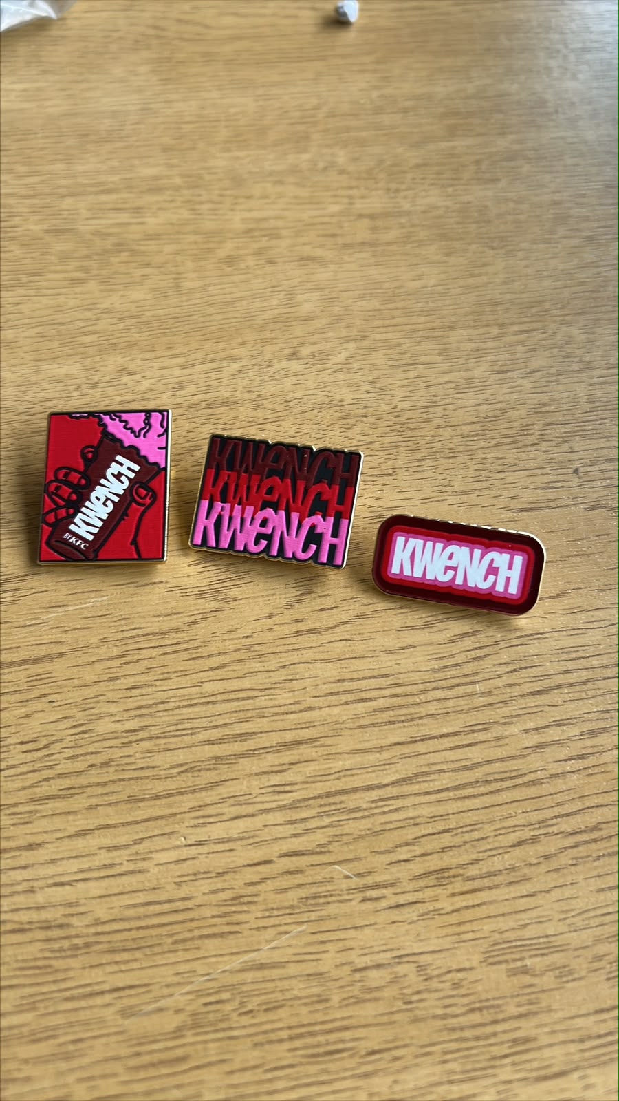 KFC-090 - Kwench Badge Set x 3 - STOCK